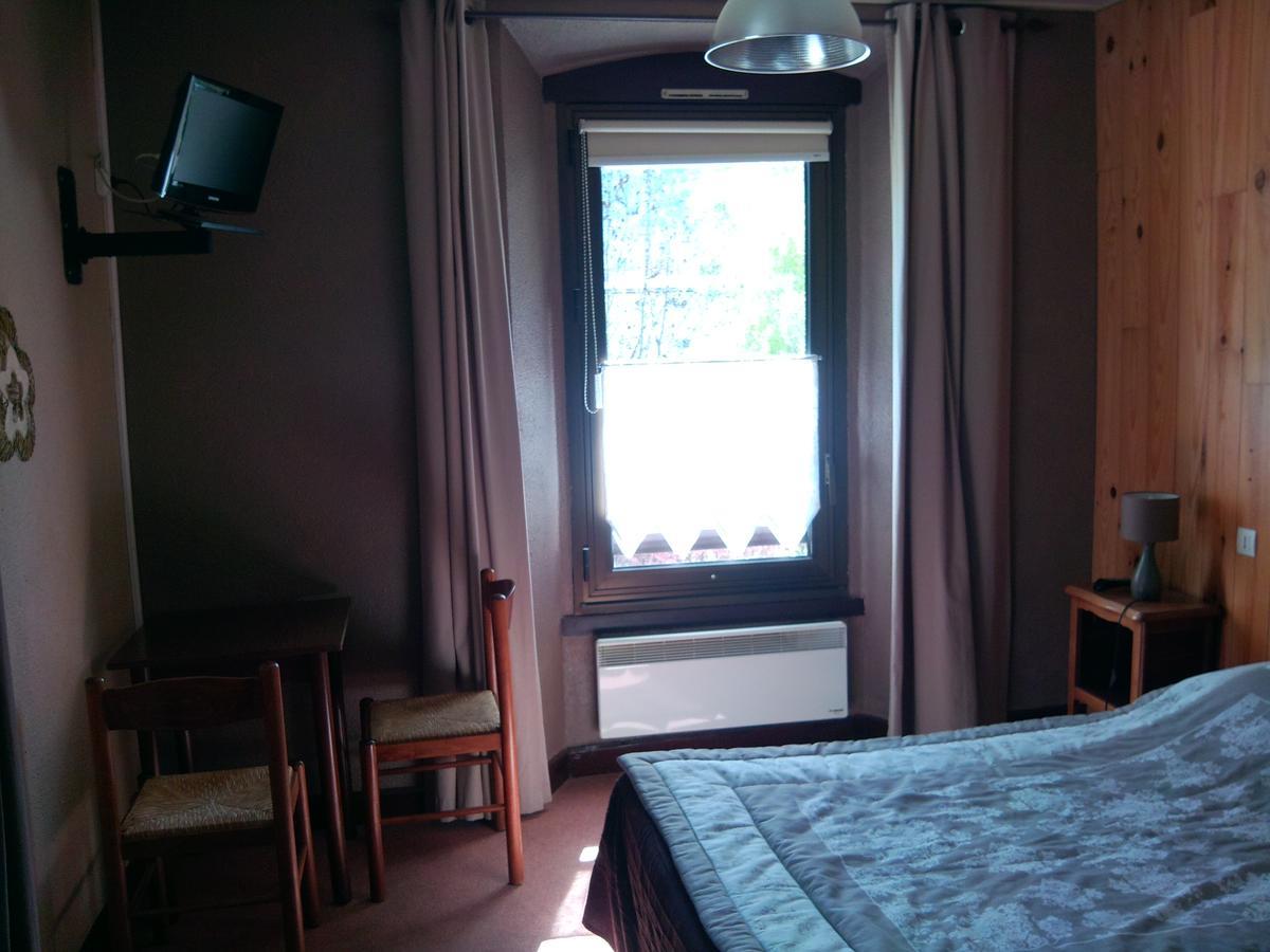 Hotel La Gare เอลาร์จองทิเอร์-ลา-เบสซี ภายนอก รูปภาพ